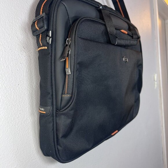 Solo Black Padded Laptop Computer Carrying Case Bag Tote Zippered Pockets - Picture 4 of 14